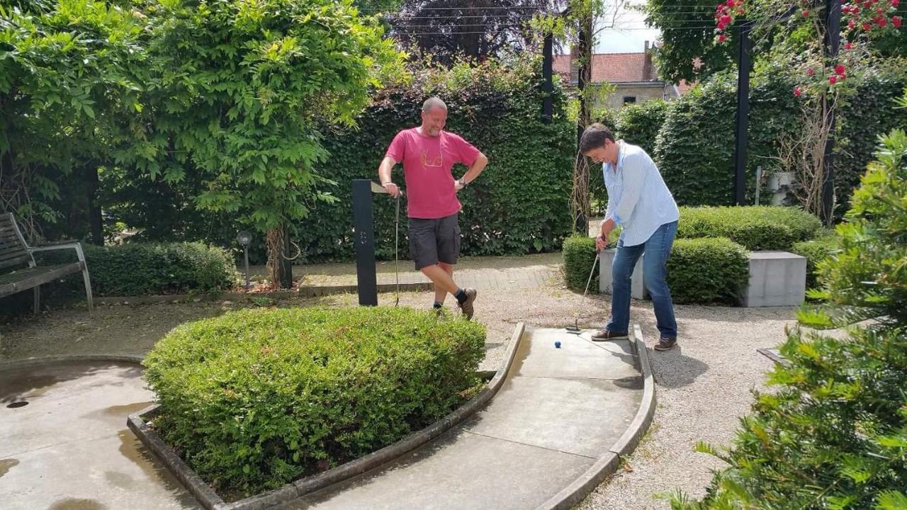 Appartamento Aux Trois Petits Cochons Hotton Esterno foto