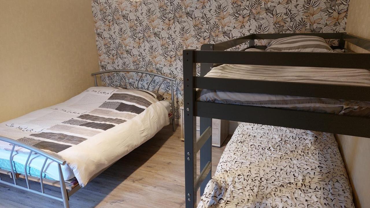 Appartamento Aux Trois Petits Cochons Hotton Esterno foto